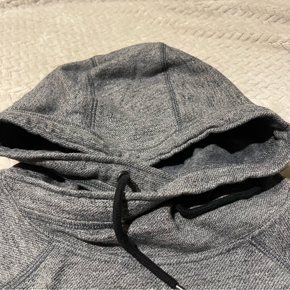 MEN’S ROCK & REPUBLIC SWEATER - Picture 4 of 4